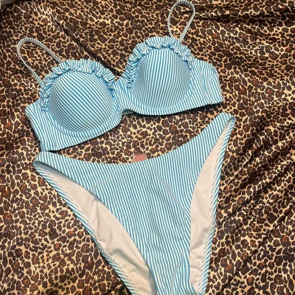 Lilly Pulitzer Leven Striped Bikini Set - Picture 9 of 16